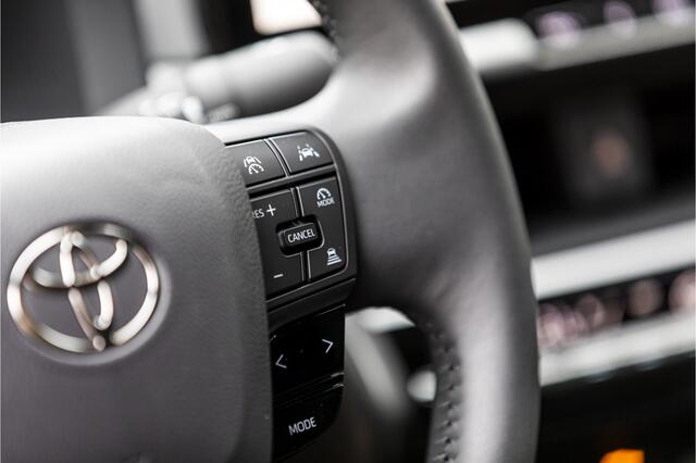 Toyota C-HR 1.8 Hybrid 140 First Edition Dodenhoekdetectie, Navigatie, Parkeersensoren V + A , All-in Rijklaarprijs