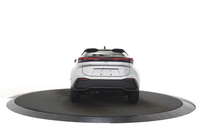 Toyota C-HR 1.8 Hybrid 140 First Edition Cruise control adaptief / Keyless start / Navigatiesysteem