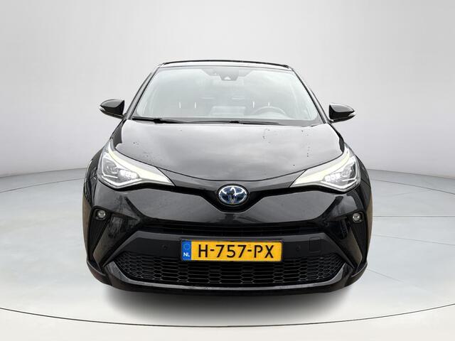 Toyota C-HR 1.8 Hybrid First Edition **NAVIGATIE/ JBL/ DODEHOEKDETECTIE/ STOELVERWARMING**