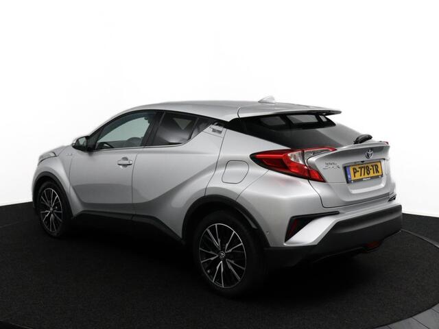 Toyota C-HR 1.8 Hybrid Executive | Kunstlederen/ Stof bekleding | Navigatie | Parkeersensoren Rondom | Stoelverwarming |