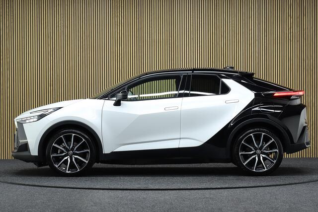 Toyota C-HR 2.0 Plug-in Hybrid 220 GR SPORT Première Edition | ¤ 7.000,- Demo Voordeel | 20 inch Velgen | Head-up Display | Adaptive-cruise | Dodehoekdetectie | 360 Graden Camera