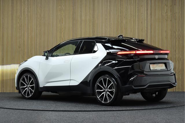 Toyota C-HR 2.0 Plug-in Hybrid 220 GR SPORT Première Edition | ¤ 7.000,- Demo Voordeel | 20 inch Velgen | Head-up Display | Adaptive-cruise | Dodehoekdetectie | 360 Graden Camera
