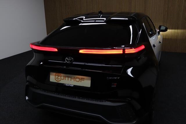 Toyota C-HR 2.0 Plug-in Hybrid 220 GR SPORT Première Edition | ¤ 7.000,- Demo Voordeel | 20 inch Velgen | Head-up Display | Adaptive-cruise | Dodehoekdetectie | 360 Graden Camera