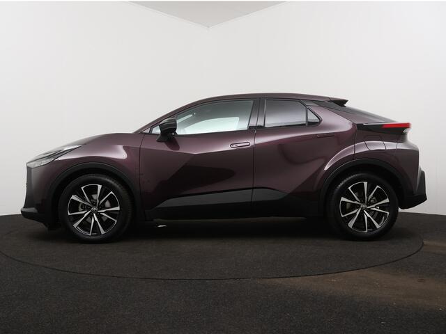 Toyota C-HR 1.8 Hybrid 140 Dynamic | Navigatie | Camera | Parkeersensoren | Dodehoek Ass. | Climate Control | Cruise Control Adaptief | LM velgen |