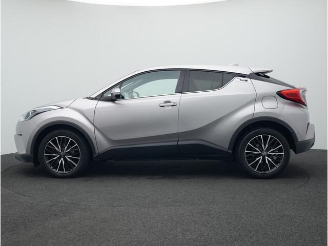 Toyota C-HR 1.2 Turbo 116 PK Executive | Parkeersensoren | LM velgen | Climate Control | Navigatie | Camera | Stoelverwarming |