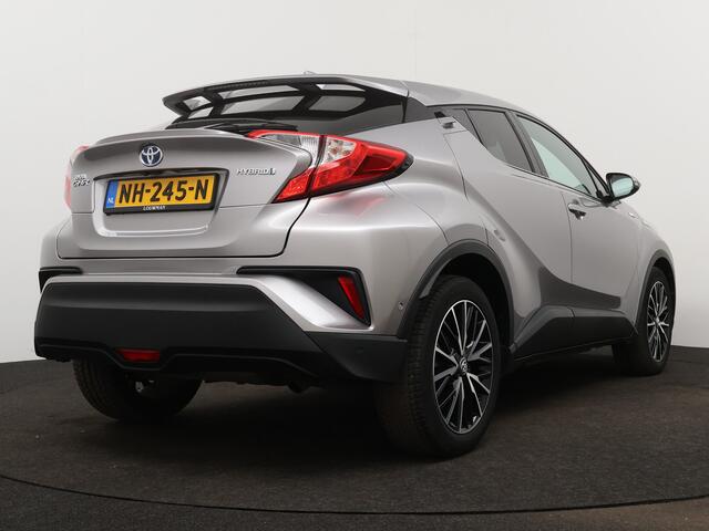 Toyota C-HR 1.8 Hybrid Executive Automaat | Navigatie | Camera | Climate Control | Parkeer Ass. | Stoelverwarming | LM velgen | Cruise Control Adaptief |