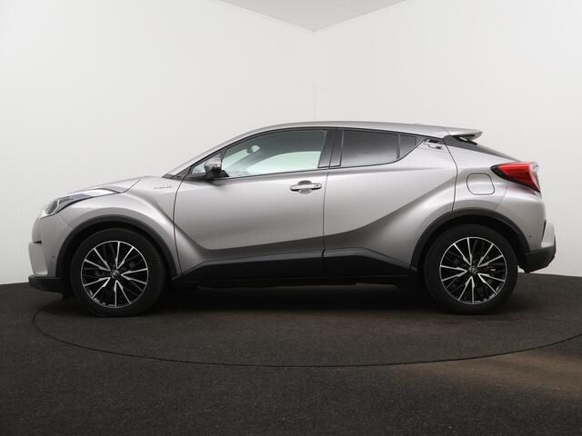 Toyota C-HR 1.8 Hybrid Executive Automaat | Navigatie | Camera | Climate Control | Parkeer Ass. | Stoelverwarming | LM velgen | Cruise Control Adaptief |