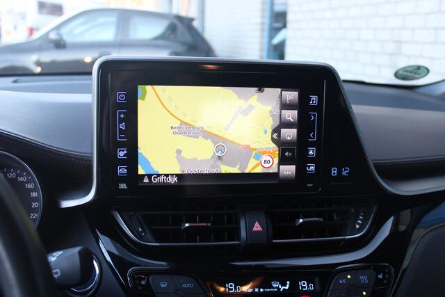 Toyota C-HR 1.8 Hybrid First Edition Trekhaak All season banden Navi 1/2 leder clima