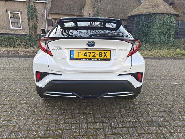 Toyota C-HR 2.0 Hybrid Bi-Tone
