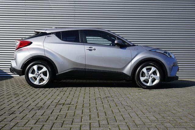 Toyota C-HR 1.8 Hybrid AUTOMAAT TREKHAAK | 4SBAND | NAVI | CAMERA | STOELVER