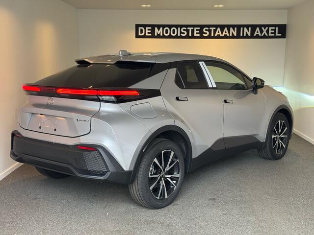 Toyota C-HR 2.0 Plug-in Hybrid 220 Dynamic