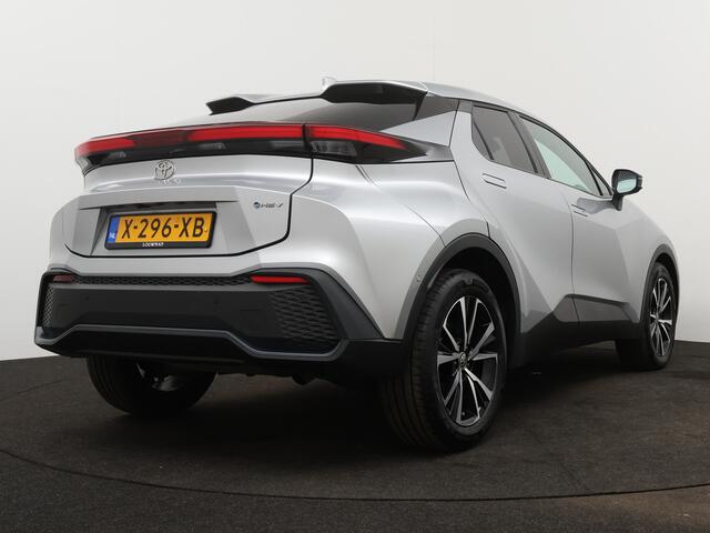 Toyota C-HR 1.8 Hybrid 140 First Edition | Navigatie | Dodehoek Ass. | Parkeersensoren | 360 Camera | LM velgen |