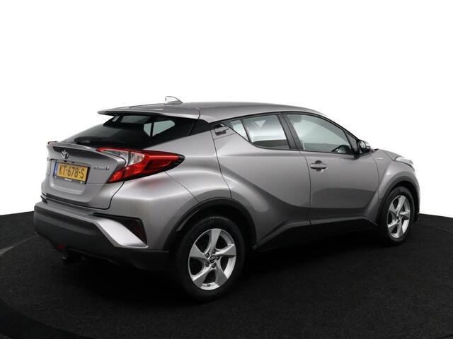 Toyota C-HR 1.8 Hybrid Dynamic | Trekhaak | Navigatie | DAB | Keyless Entry | Dealer Onderhouden |
