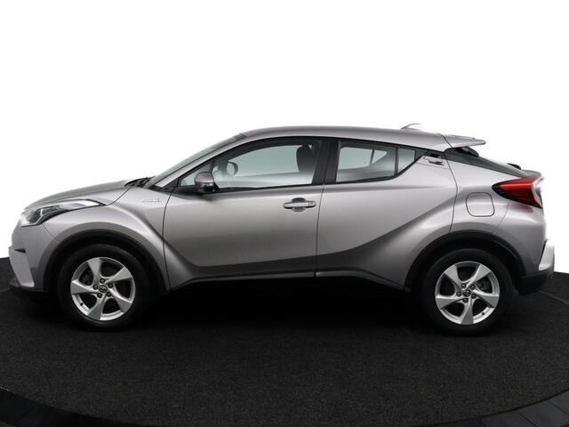 Toyota C-HR 1.8 Hybrid Dynamic | Trekhaak | Navigatie | DAB | Keyless Entry | Dealer Onderhouden |