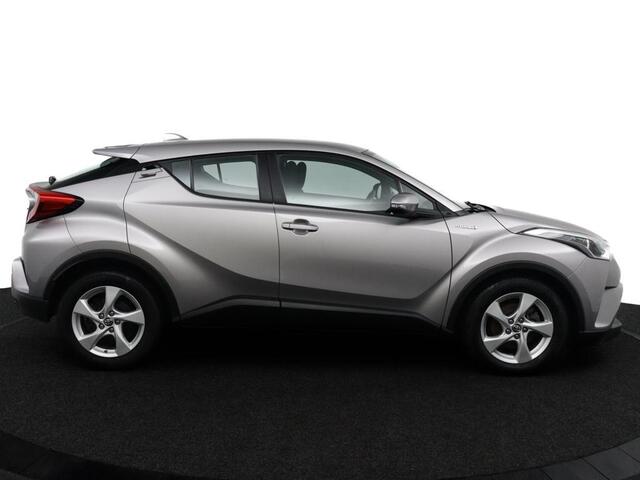 Toyota C-HR 1.8 Hybrid Dynamic | Trekhaak | Navigatie | DAB | Keyless Entry | Dealer Onderhouden |