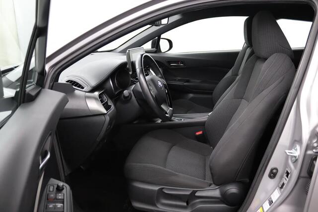 Toyota C-HR 1.8 Hybrid Dynamic | Trekhaak | Navigatie | DAB | Keyless Entry | Dealer Onderhouden |