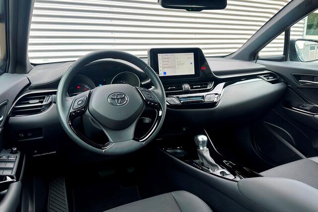Toyota C-HR 1.8 Hybrid Dynamic Carplay / Navi