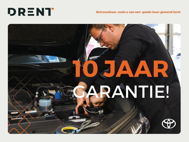 Toyota C-HR 1.8 Hybrid Bi-Tone | Navi | JBL | Sensoren v/a | Stoel en stuurv