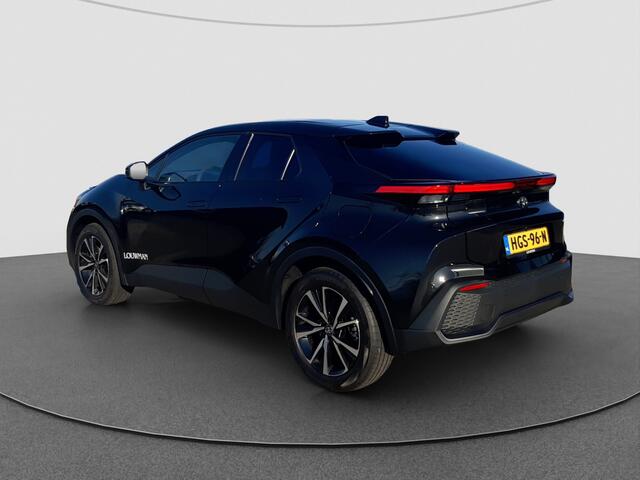 Toyota C-HR 2.0 Plug-in Hybrid 220 Business Plus | Informeer Naar De Aanwezigheid |