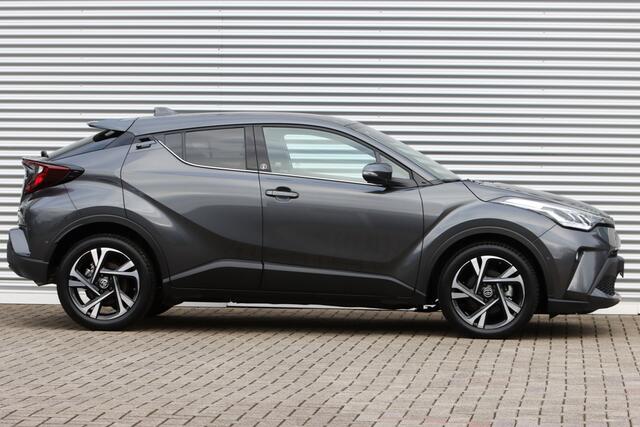 Toyota C-HR 2.0 Hybrid Team-D Winter-pakket / Safety-pakket