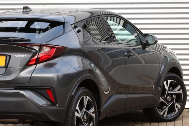Toyota C-HR 2.0 Hybrid Team-D Winter-pakket / Safety-pakket