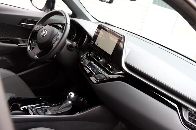 Toyota C-HR 2.0 Hybrid Team-D Winter-pakket / Safety-pakket