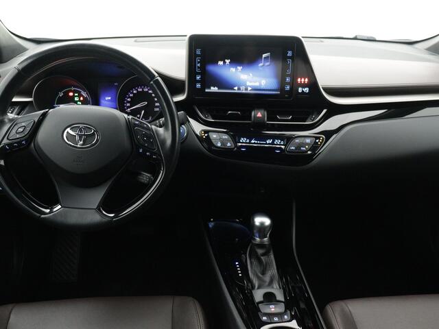 Toyota C-HR 1.8 Hybrid Executive Limited | Half leder | Parkeersensoren | Camera | Dodehoek Ass. | Parkeer Ass. | LM velgen | Cruise Control Adaptief |