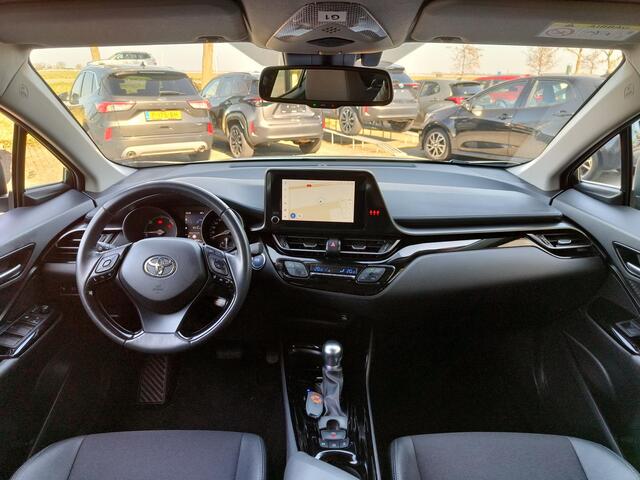 Toyota C-HR 2.0 Hybrid Dynamic 184 PK | Sideskirts | All-Season | Clima | Cruise | Navi | Camera