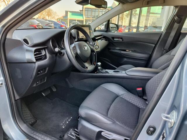 Toyota C-HR 2.0 Hybrid Dynamic 184 PK | Sideskirts | All-Season | Clima | Cruise | Navi | Camera