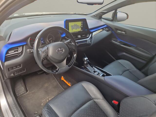 Toyota C-HR 1.8 Hybrid Bi-Tone Plus Leer - Treeplanken - JBL Audio