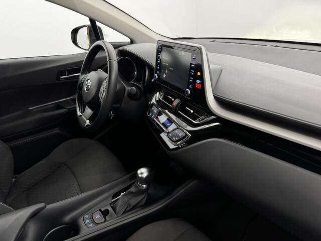 Toyota C-HR 1.8 Hybrid Active Clima, Apple carplay, Camera, keyless start, Cruise control, Rijstrook correctie, 8 jaar