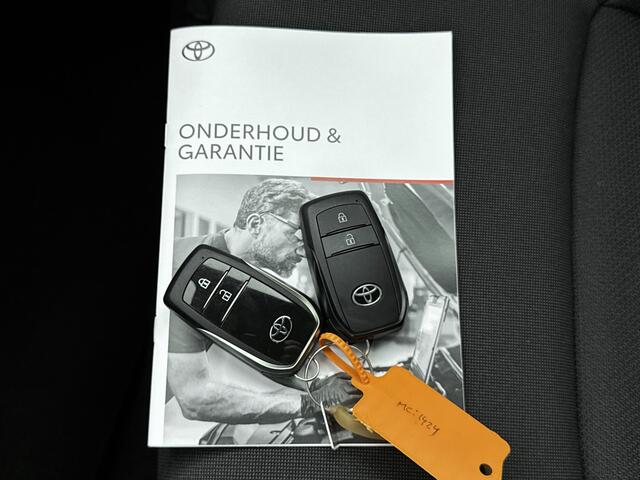 Toyota C-HR 1.8 Hybrid 140 Dynamic | Nieuw Display | Apple Carplay & Android Auto | Parkeercamera |*