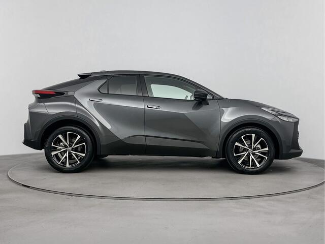 Toyota C-HR 1.8 Hybrid 140 Dynamic | Nieuw Display | Apple Carplay & Android Auto | Parkeercamera |*