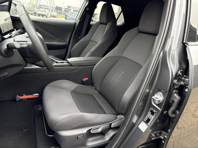 Toyota C-HR 2.0 Hybrid 200 First Edition **NAVIGATIE/ DODEHOEK DETECTIE/ 360 CAMERA/ 36 MAANDEN GARANTIE**