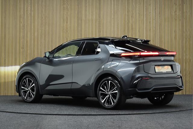 Toyota C-HR 2.0 Hybrid 200 AWD Executive Bi-Tone | ¤ 7.000,- Voorraad voordeel! | JBL Audio | Leder-Alcantara | Parkeerhulp | Apple Carplay & Android Auto | Adaptive-cruise | Dodehoekdetectie