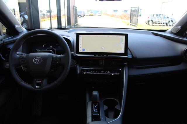 Toyota C-HR 2.0 Hybrid 200 AWD GR SPORT PLUS + NEXT GENERATION | Rijklaar | Panoramadak | Head Up | JBL | Stoel-/stuurverw. | Blind Spot | 360 Camera | Leer/Alcantara