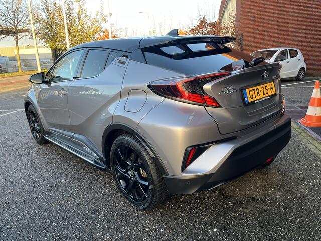 Toyota C-HR 1.8 Hybrid Bi-Tone Plus // FULL LED // JBL AUDIO // ADAP. CRUISE // KEYLESS // LEDER // DODEHOEK // NAVI // STANDKACHEL //