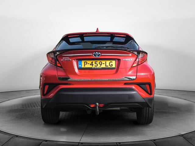 Toyota C-HR 1.8 Hybrid Dynamic (98 PK) 1e-Eig. & Dealer-Onderh. BOVAG-Garantie. NL-Auto. Half-Leer, Trekhaak, Navigatie/Apple-Carplay/Android-Auto, Adaptive-Cruisecontrol, Keyless-Entry/Start, Parkeersensoren-V+A, Achteruitrijcamera, DAB, Licht-Zicht-Pakket, Lm-Velge