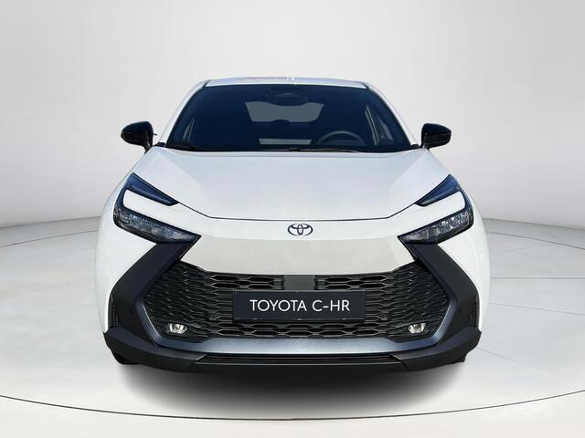 Toyota C-HR 2.0 Plug-in Hybrid 220 Dynamic | Platinum pearl white | Nieuw uit voorraad leverbaar |