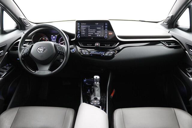Toyota C-HR 2.0 Hybrid Executive | Half lederen bekleding | Parkeersensoren | Stoelverwarming | JBL |