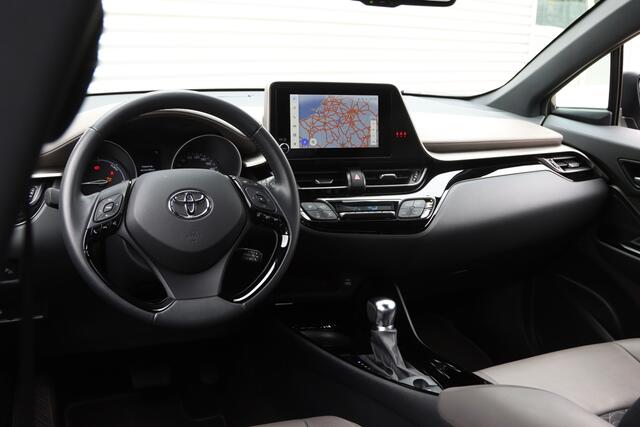 Toyota C-HR 1.8 Hybrid Style Bi-Tone Carplay / Safety Pakket