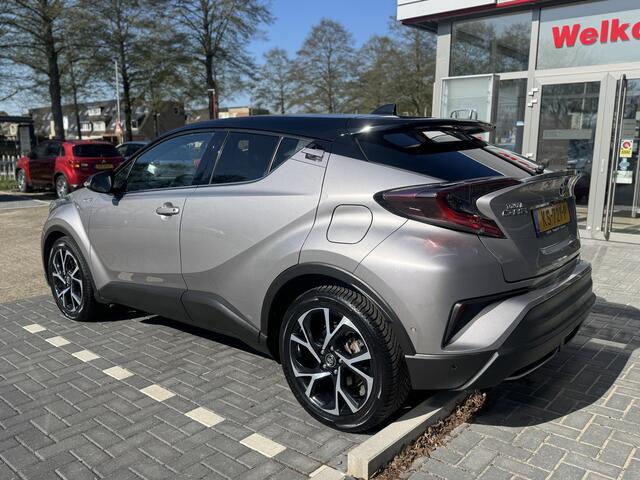 Toyota C-HR 1.8 Hybrid Bi-Tone Plus JBL, Navigatie, Dodehoekdetectie, Parkeersensoren , All-in Rijklaarprijs