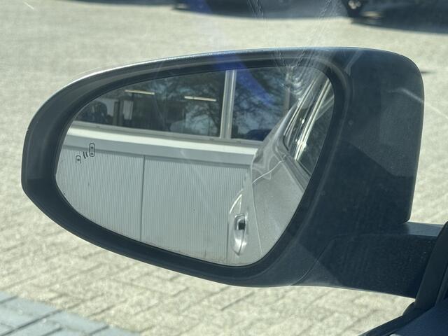 Toyota C-HR 1.8 Hybrid Bi-Tone Plus JBL, Navigatie, Dodehoekdetectie, Parkeersensoren , All-in Rijklaarprijs