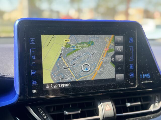 Toyota C-HR 1.8 Hybrid Bi-Tone Plus JBL, Navigatie, Dodehoekdetectie, Parkeersensoren , All-in Rijklaarprijs