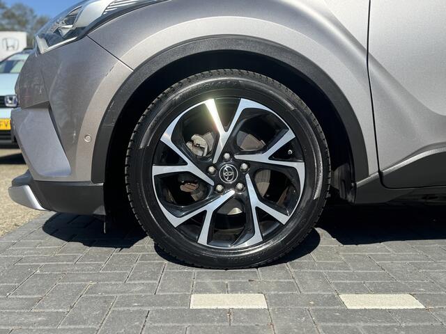Toyota C-HR 1.8 Hybrid Bi-Tone Plus JBL, Navigatie, Dodehoekdetectie, Parkeersensoren , All-in Rijklaarprijs