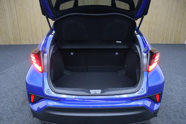 Toyota C-HR 1.8 Hybrid Style | Adaptive-cruise | Afneembare Trekhaak | Apple Carplay & Android Auto | Camera | Navigatie | Dodehoekdetectie