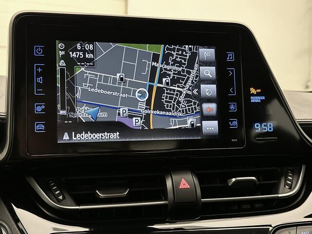 Toyota C-HR 1.8 Hybrid Dynamic Limited | Navigatie | 10 Jaar Toyota Garantie | Climate Control | Cruise Control |