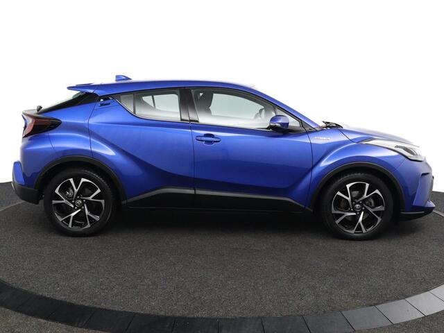 Toyota C-HR 2.0 Hybrid Dynamic | Trekhaak | Navigatie | Keyless Entry | DAB | 2.0 |