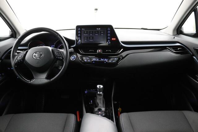 Toyota C-HR 2.0 Hybrid Dynamic | Trekhaak | Navigatie | Keyless Entry | DAB | 2.0 |