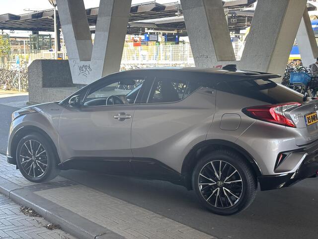 Toyota C-HR 1.8 HYBRID AUTMAAT BI-TONE SPECIAL EDITION NAVI.CAMERA. LM. GARANTIE TOT 2028*
